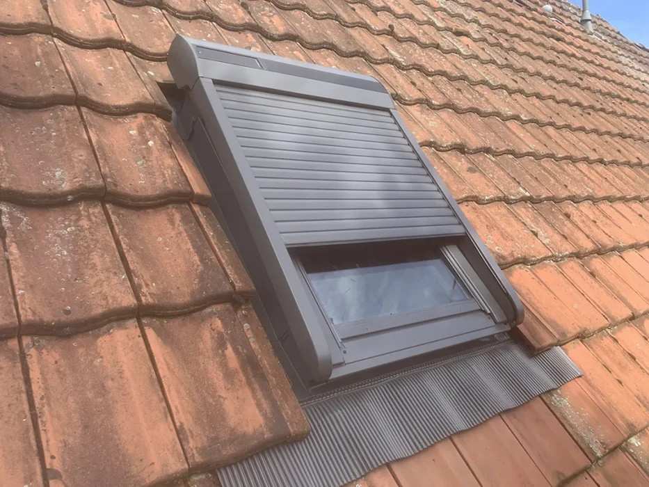 Pose de volet roulant VELUX® à énergie solaire Sélestat